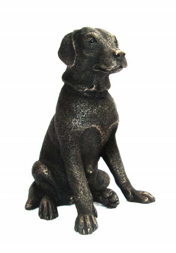- a Sculpture by Suzie Marsh, measuring 18 x 14 cm (H x W) £125