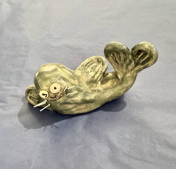 - a Ceramic by Heather Hunt, measuring 7 x 13 cm (H x W) £25
